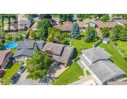 44 Pamela CRESCENT - 10