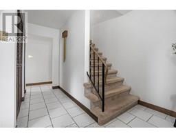 44 Pamela CRESCENT - 28