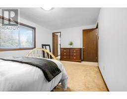 44 Pamela CRESCENT - 31