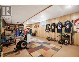 44 Pamela CRESCENT - 37