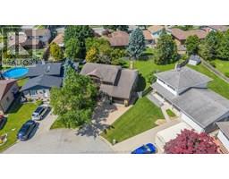 44 Pamela CRESCENT - 5