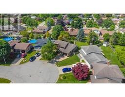 44 Pamela CRESCENT - 6