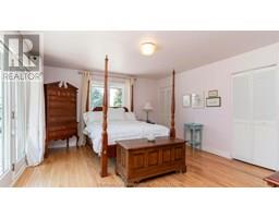 7678 TALBOT TRAIL West - 22