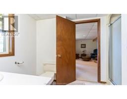 7678 TALBOT TRAIL West - 37