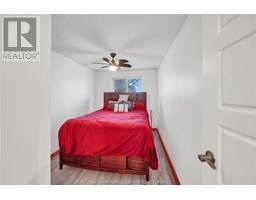 12 DONALDA DRIVE - 33
