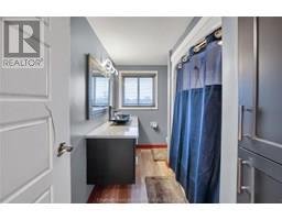 12 DONALDA DRIVE - 35