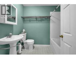 83 Kerr AVENUE - 22
