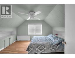 83 Kerr AVENUE - 27