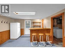 83 Kerr AVENUE - 31