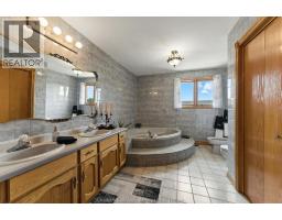 195 SECOND CONCESSION ROAD - 13