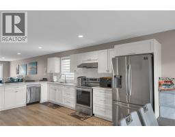 203 MOONSTONE CRESCENT - 13