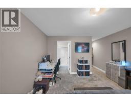 203 MOONSTONE CRESCENT - 20