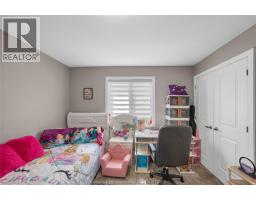 203 MOONSTONE CRESCENT - 24