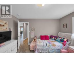 203 MOONSTONE CRESCENT - 26