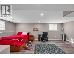 203 MOONSTONE CRESCENT - 36