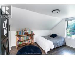 1131 ELGIN STREET - 18