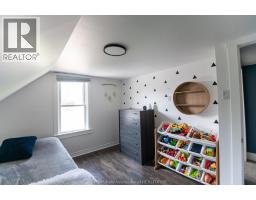 1131 ELGIN STREET - 19