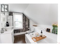 1131 ELGIN STREET - 20