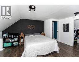 1131 ELGIN STREET - 23