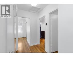 33 MEADOWLEA ROAD - 14
