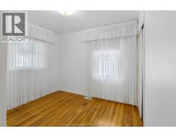 33 MEADOWLEA ROAD - 18
