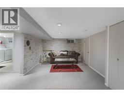 33 MEADOWLEA ROAD - 25