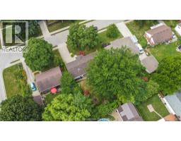 33 MEADOWLEA ROAD - 46