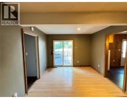 807 Queen STREET - 11