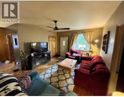 807 Queen STREET - 6