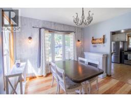 63 Spencer AVENUE - 15