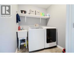59 GREGORY DRIVE East - 18