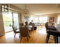10 Van Allen AVENUE UnitNo. 804 - 25