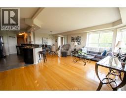 10 Van Allen AVENUE UnitNo. 804 - 27