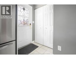 112 Parry DRIVE - 17