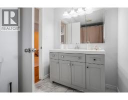 112 Parry DRIVE - 33