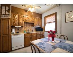 131 Tweedsmuir AVENUE East - 10