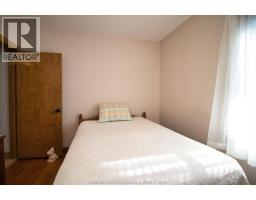 131 Tweedsmuir AVENUE East - 13