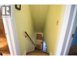 131 Tweedsmuir AVENUE East - 22