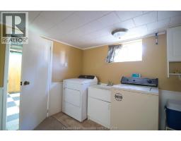 131 Tweedsmuir AVENUE East - 32