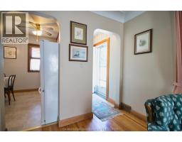 131 Tweedsmuir AVENUE East - 6