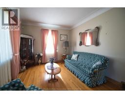 131 Tweedsmuir AVENUE East - 7
