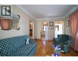 131 Tweedsmuir AVENUE East - 8