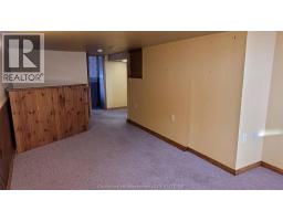 1720 Dufferin AVENUE - 10