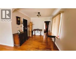 1720 Dufferin AVENUE - 4