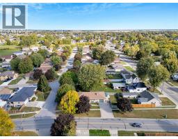 9 BRIDLE PATH ROAD East - 33