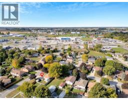 9 BRIDLE PATH ROAD East - 37