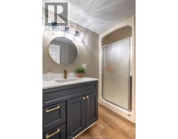 21 Thornhill CRESCENT - 23