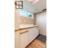 21 Thornhill CRESCENT - 25