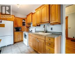 131 Talbot STREET West - 12