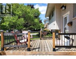 40 Thornhill CRESCENT - 2